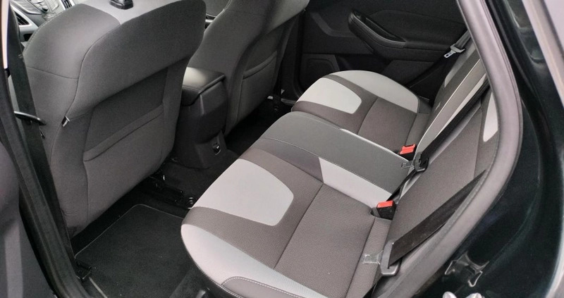 Ford Focus cena 22900 przebieg: 184300, rok produkcji 2013 z Staszów małe 56